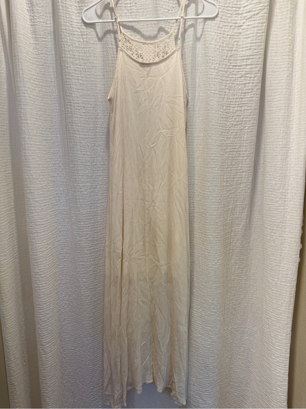 Mossimo Cream Crochet High Neck Halter Maxi Dress - Picture 6 of 8